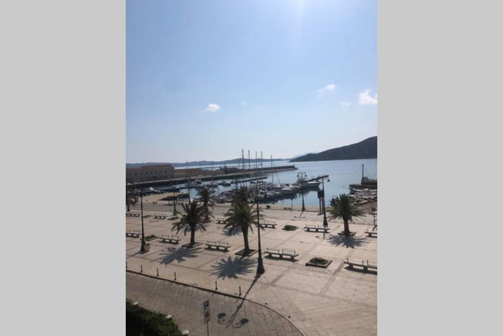 Appartamento Incantevole La Maddalena Vista Mare Codice Iun Q5459 Dış mekan fotoğraf